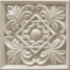 Декор глянцевая Plus Classic 1 Ivory 15x15 10мм  бежевый Cevica